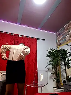 DashaSousaa online show from November 2025 01:11:01 PM