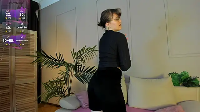 Rada Woods online show from March 2025 03:40:01 AM