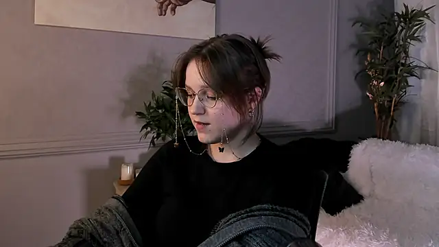 Rada Woods online show from March 2025 11:42:02 AM