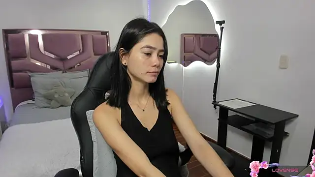 Snapshot of MollyCraft chatting on February 2025 11:25:01 AM MollyCraft online show from February 2025 11:25:01 AM