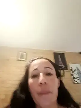 Snapshot of Coeur_de_luxure chatting on February 2025 07:49:02 PM Coeur de luxure online show from February 2025 07:49:02 PM