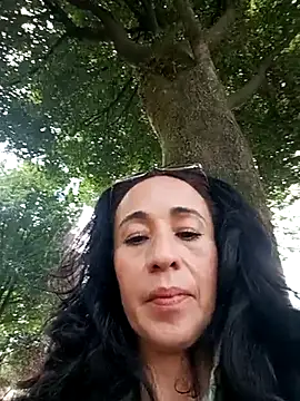 Snapshot of Coeur_de_luxure chatting on February 2025 05:47:02 PM Coeur de luxure online show from February 2025 05:47:02 PM