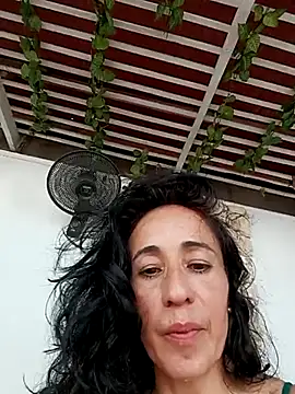 Snapshot of Coeur_de_luxure chatting on March 2025 09:43:02 PM Coeur de luxure online show from March 2025 09:43:02 PM