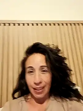 Snapshot of Coeur_de_luxure chatting on March 2025 01:42:02 AM Coeur de luxure online show from March 2025 01:42:02 AM