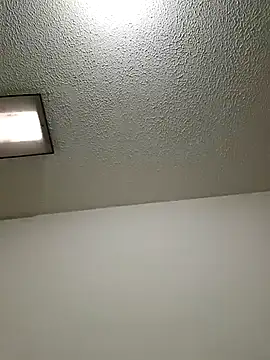 Snapshot of Coeur_de_luxure chatting on March 2025 09:29:01 PM Coeur de luxure online show from March 2025 09:29:01 PM