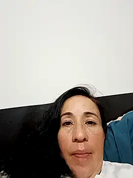 Snapshot of Coeur_de_luxure chatting on March 2025 04:46:01 PM Coeur de luxure online show from March 2025 04:46:01 PM