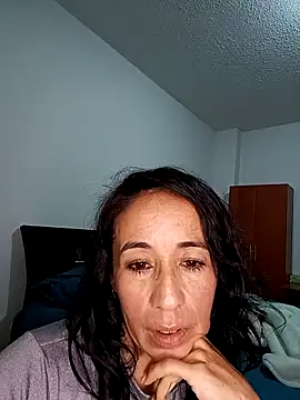 Snapshot of Coeur_de_luxure chatting on March 2025 07:12:01 PM Coeur de luxure online show from March 2025 07:12:01 PM