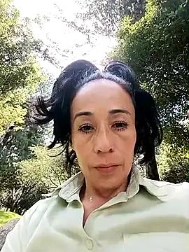 Snapshot of Coeur_de_luxure chatting on March 2025 02:51:02 PM Coeur de luxure online show from March 2025 02:51:02 PM