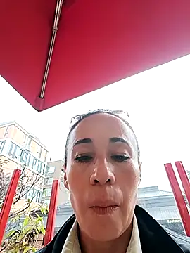 Snapshot of Coeur_de_luxure chatting on March 2025 01:08:02 PM Coeur de luxure online show from March 2025 01:08:02 PM