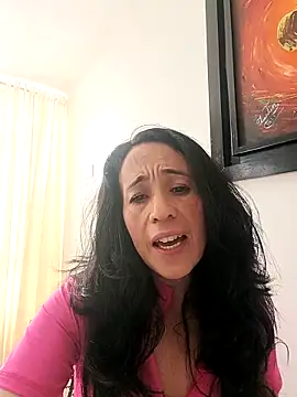 Snapshot of Coeur_de_luxure chatting on October 2025 09:34:01 PM Coeur de luxure online show from October 2025 09:34:01 PM