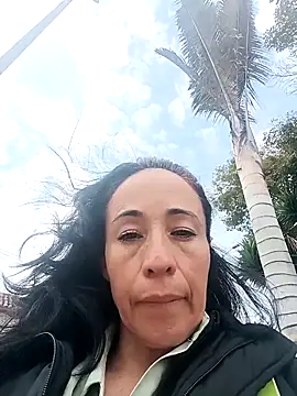 Snapshot of Coeur_de_luxure chatting on October 2025 02:50:02 PM Coeur de luxure online show from October 2025 02:50:02 PM