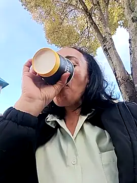 Coeur de luxure online show from February 2026 01:17:01 PM