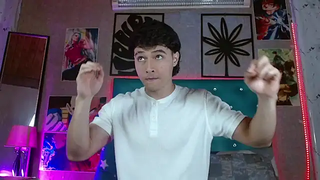 LiamAndrewzz online show from April 2026 04:01:01 AM