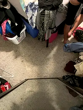 QueenM3 online show from November 2025 06:03:02 PM