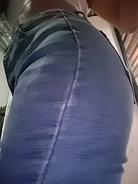 ElaRuil69 online show from May 2026 02:38:02 AM