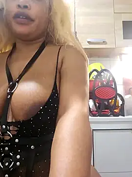 Snapshot of Louna45dv chatting on February 2025 11:37:02 PM Louna45dv online show from February 2025 11:37:02 PM