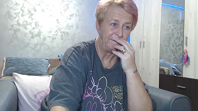 RosesandLillies online show from January 2025 06:24:02 PM