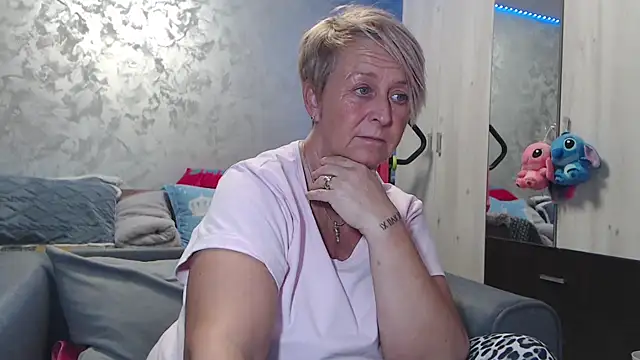 RosesandLillies online show from March 2026 04:45:02 PM