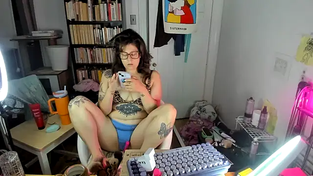 Rosiee69  online show from October 2025 11:41:02 AM