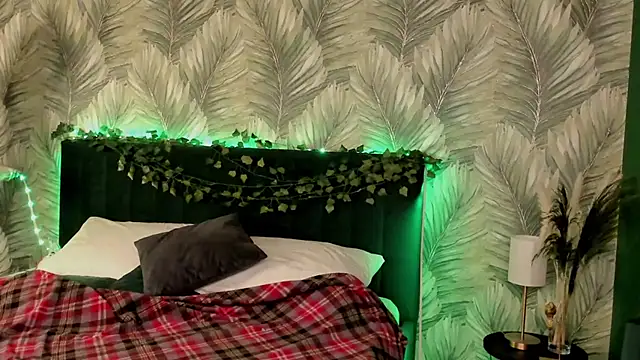 boozekirs  online show from November 2025 03:07:01 AM