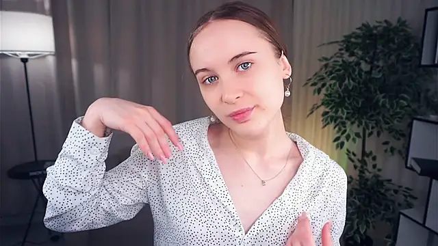 QuennaCoote online show from March 2025 05:48:02 AM