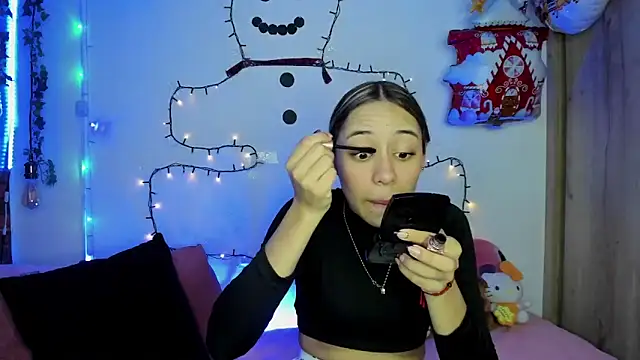 TANIA 06 online show from December 2025 01:07:01 PM