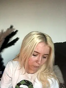 Blondie Sofia Essexbabe online show from November 2025 03:47:01 PM