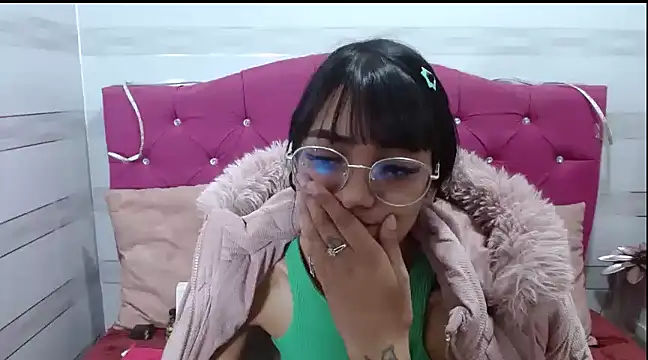 Karla SlutSkinny online show from March 2025 09:42:01 AM