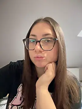 May Alisa online show from October 2025 02:48:02 PM