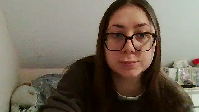 May Alisa online show from November 2025 01:42:02 PM