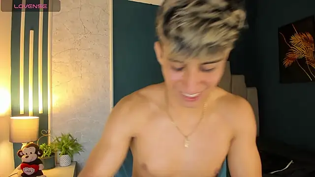 Allex Cano online show from March 2025 06:32:02 AM