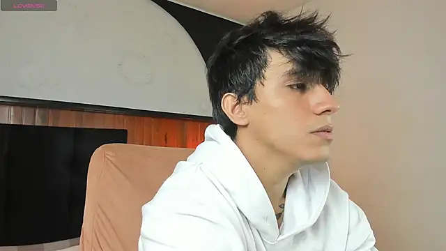 Allex Cano online show from February 2026 09:11:01 PM