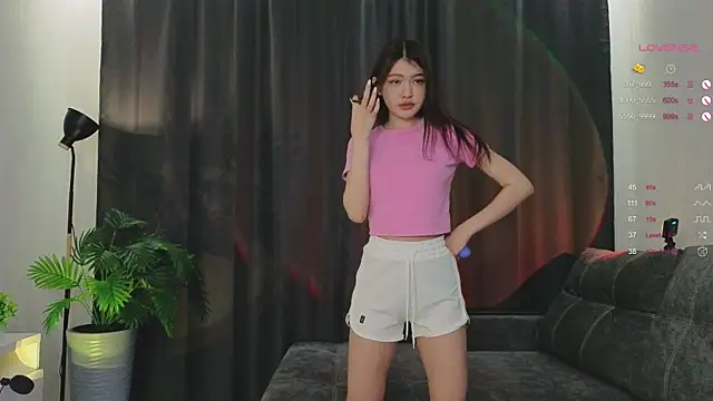 Snapshot of Nerdy_Amy chatting on October 2025 04:46:01 PM Nerdy Amy online show from October 2025 04:46:01 PM