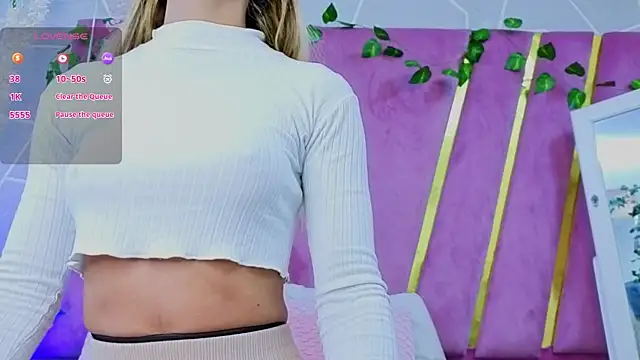 EmmyCortez online show from September 2025 11:46:02 AM