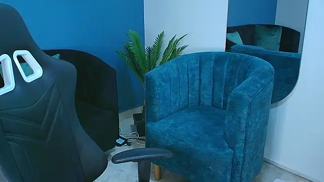 Zamira Taylor online show from September 2025 10:24:01 PM