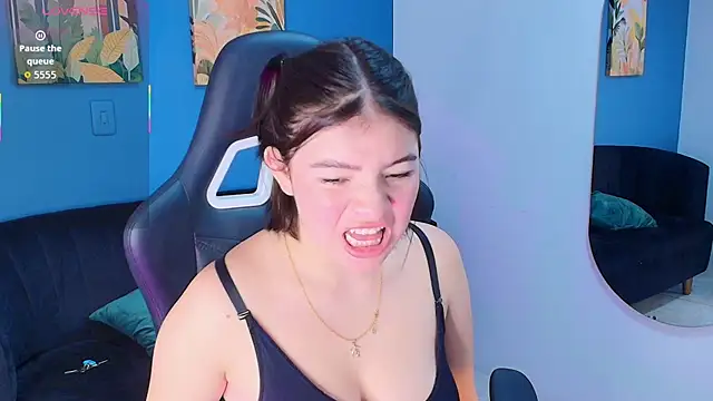 Zamira Taylor online show from October 2025 03:18:01 AM