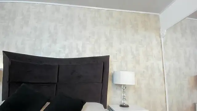 NahomyCarther online show from October 2025 03:49:02 AM