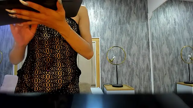 NahomyCarther online show from December 2025 04:06:02 AM