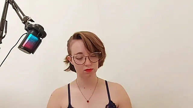 Elise Nyx online show from September 2025 01:59:01 PM