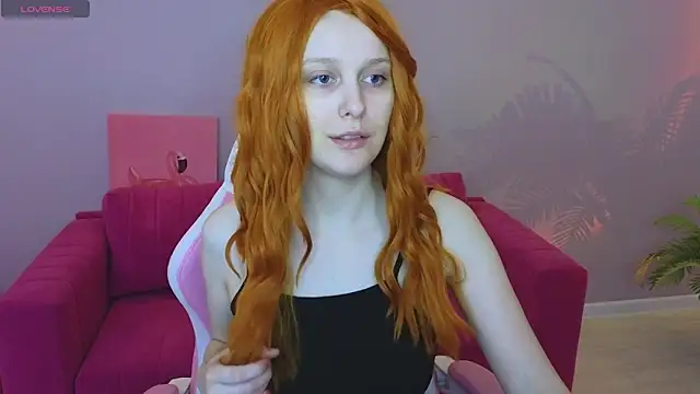 Snapshot of KristinMoore chatting on March 2025 09:09:01 AM KristinMoore online show from March 2025 09:09:01 AM