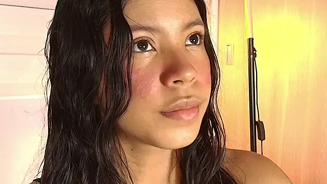 emily sweett24 online show from September 2025 12:41:02 PM