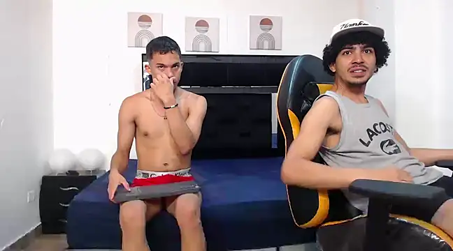 Snapshot of Bayron005 chatting on March 2025 05:35:02 PM Bayron005 online show from March 2025 05:35:02 PM