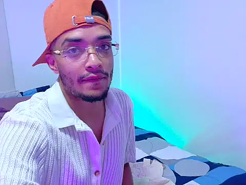 eross chipre  online show from January 2026 05:49:02 PM