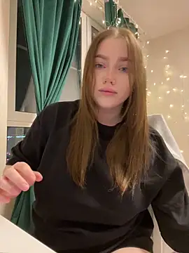 Milana mil online show from February 2025 07:38:01 PM