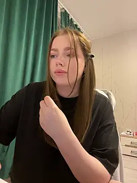 Milana mil online show from February 2025 05:35:01 PM