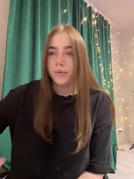 Milana mil online show from February 2025 04:53:01 PM
