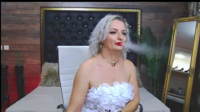 Snapshot of LadyTouch chatting on January 2025 04:36:02 AM LadyTouch online show from January 2025 04:36:02 AM