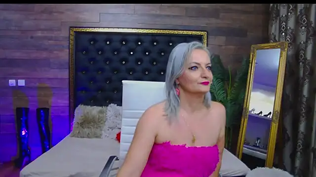 Snapshot of LadyTouch chatting on January 2025 06:05:02 AM LadyTouch online show from January 2025 06:05:02 AM