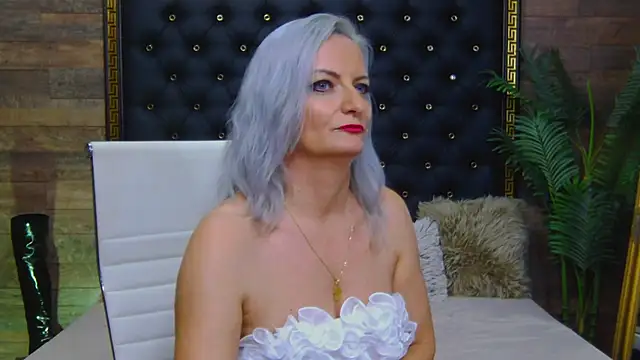 Snapshot of LadyTouch chatting on January 2025 12:37:02 PM LadyTouch online show from January 2025 12:37:02 PM