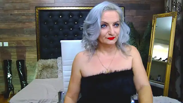 Snapshot of LadyTouch chatting on February 2025 04:39:02 PM LadyTouch online show from February 2025 04:39:02 PM